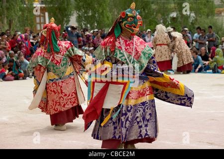 Les danseurs masqués Cham au Phayang Tsedup Festival, Phayang Gompa, (Ladakh) Jammu-et-Cachemire, l'Inde Banque D'Images