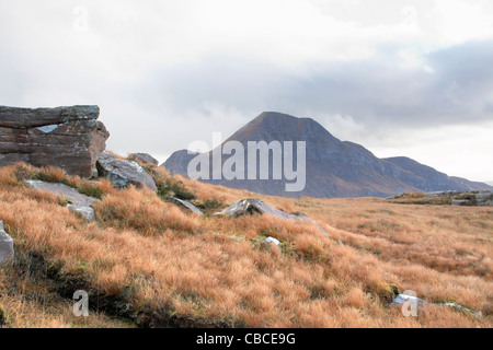 Paysage panoramique assombries en Écosse près de Stac Pollaidh Banque D'Images