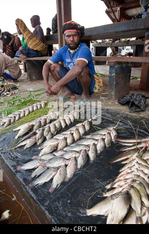 Marché de Wamena, vallée de Baliem, en Papouasie occidentale, en Indonésie Banque D'Images