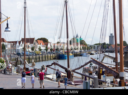 La zone portuaire de la ville de Zierikzee, Schouwen-Duiveland, Zélande, Pays-Bas Banque D'Images