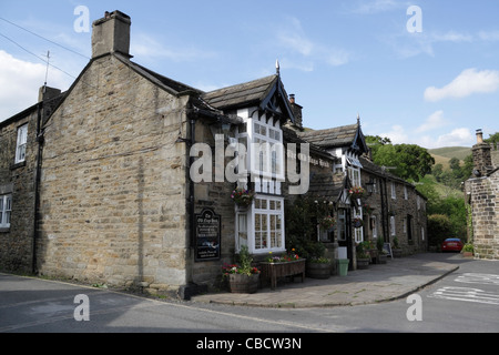 The Old Nags Head pub Grindsbrook Booth, Edale Derbyshire Angleterre, début de la fin du sentier Pennine Way, pub anglais de campagne Peak district village Banque D'Images