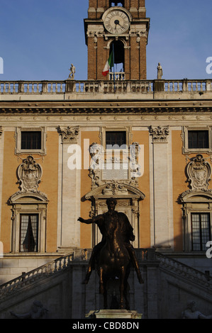 L'Italie. Rome. Le Palais Sénatorial (hôtel de ville). 13e - 14e siècles. Capitole Square. Banque D'Images