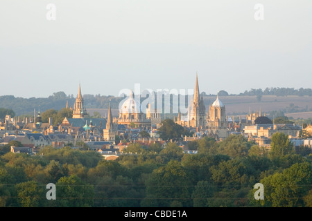 Oxford City Skyline montrant le 'Dalesage Spires' de l'Université d'Oxford. L'Oxfordshire. L'Angleterre Banque D'Images