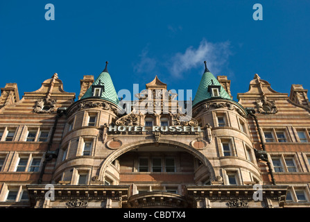 L'extérieur de l'hôtel Russell 1894, Russell Square, Londres, Angleterre, conçu par Charles Fitzroy Doll Banque D'Images