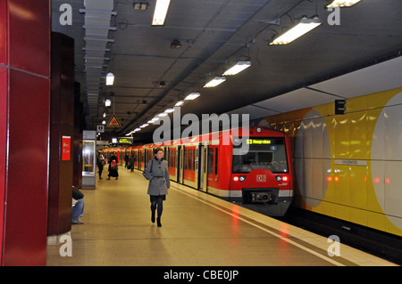 Ville Jungfernstieg S-Bahn station, Hambourg, Hambourg Région métropolitaine, République fédérale d'Allemagne Banque D'Images