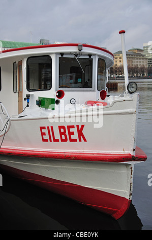 Le bateau, Binnenalster, région métropolitaine, République fédérale d'Allemagne Banque D'Images