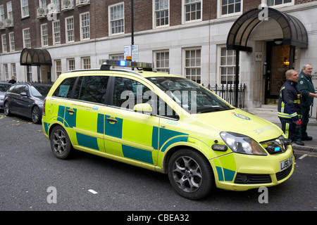 Nhs london ambulance service ambulancier réponse rapide véhicule à un incident à Londres Angleterre Royaume-Uni Royaume-Uni Banque D'Images