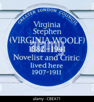 Blue Plaque, Virginia Woolf, 29 Fitzroy Street, London England UK Anglais romanciers romancier plaques critique littéraire critiques Banque D'Images