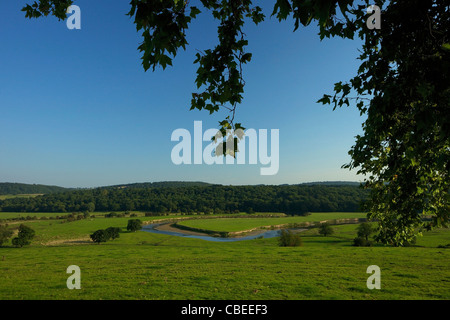 La Berche serpentant à travers la campagne du Shropshire en été à Leighton près de Liverpool, Angleterre, Royaume-Uni, Royaume-Uni, GB, G Banque D'Images