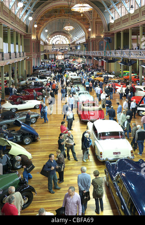 Hall principal à l'Motorclassica Concours D'Elégance au Royal Exhibition Building, Melbourne, Australie. Octobre 2011 Banque D'Images