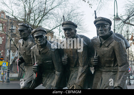 Monument commémoratif de guerre en bronze Banque D'Images