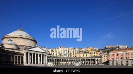 L'Italie, Campanie, Naples, Piazza del Plebiscito, église San Francesco di Paola, Banque D'Images