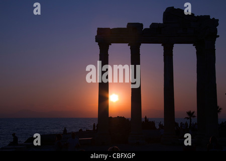 Le Temple d'Apollon au coucher du soleil, Side, Turquie Banque D'Images