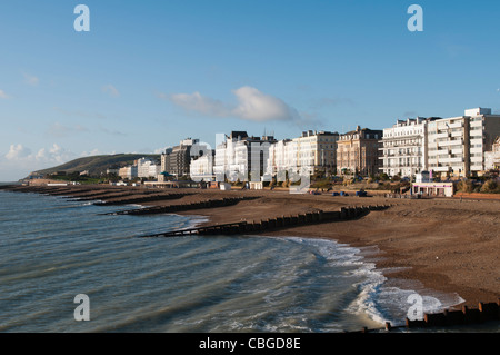 EASTBOURNE, Angleterre 12 Décembre 2011 - une vue sur le front de mer à Eastbourne. Banque D'Images
