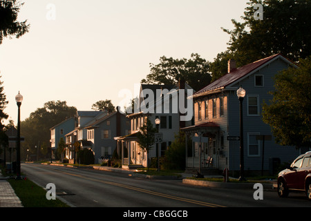 Old house on main street dans le centre-ville de Linglestown, New York. Banque D'Images