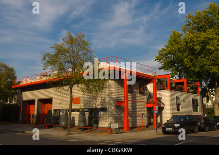 Kensington station incendie nord ouest de Ladbroke Grove Londres Angleterre Royaume-uni Europe Banque D'Images