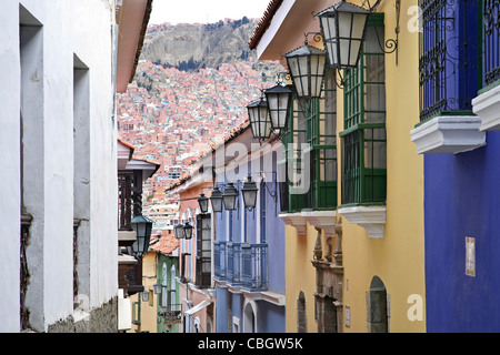 Maisons colorées dans la Calle Jaen, une rue dans un style espagnol colonial à La Paz, Bolivie Banque D'Images