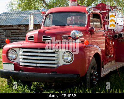 Une menthe-condition camion antique brille au soleil. Musée de la montagne à l'ouest de Montrose, Colorado. Banque D'Images