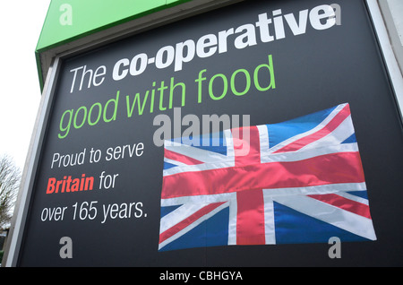 Imprimé drapeau britannique, l'Union Jack, Co-operative supermarché, Bristol, England, UK Banque D'Images