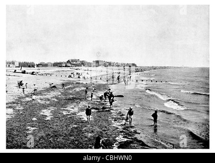 La marée basse de pagaie Littlehampton West Sussex England seaside resort beach piscine d'été de baignade Banque D'Images