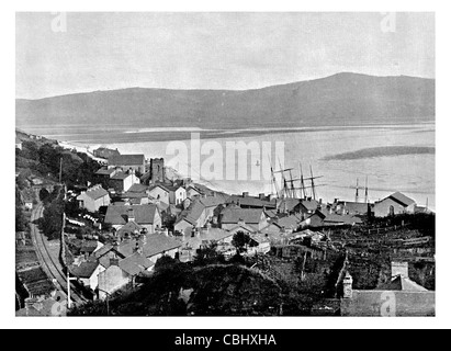 Aberdovey Aberdyfi village Rivière Dyfi Gwynedd au Pays de Galles de l'estuaire de l'industrie de la construction navale port station balnéaire beach front jetty Banque D'Images