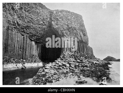 La Grotte de Fingal island Staffa Hébrides intérieures Ecosse Réserve naturelle nationale cathédrale naturelle colonne colonnes de basalte Banque D'Images