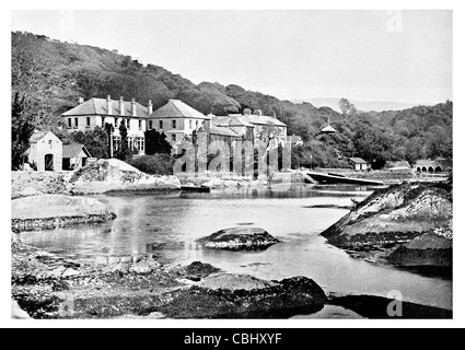 Hôtel Glengarriff Eccles village dans le comté de Cork Irlande Bantry Bay cottage river stream Banque D'Images