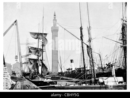 Great Grimsby Lincolnshire Tour Quai navire de la flotte de pêche pêcheurs voile Guerres de la morue de l'accumulateur hydraulique du fret Banque D'Images