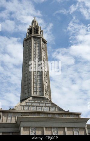 L'Église St-Joseph par Auguste Perret au Havre, site du patrimoine mondial de l'UNESCO sur l'estuaire de la Seine de Normandie, France Banque D'Images