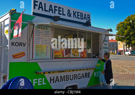 Stand de restauration rapide de la place principale Stortorget Karlskrona en comté de Blekinge Suède méridionale Europe Banque D'Images