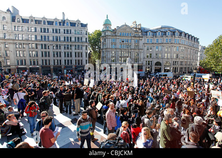 Occuper la Bourse de Londres manifestation contre les coupures et les banquiers organisé par Occupy London comme une manifestation pacifique. Banque D'Images