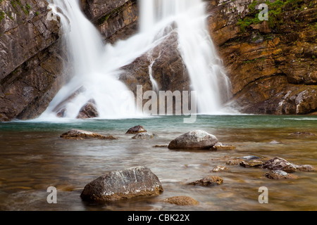 Cameron Falls à Waterton Lakes National Park, Alberta, Canada Banque D'Images