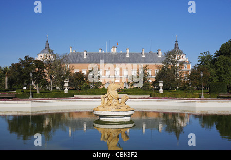 Jardins Royal espagnol, le Parterre jardin, statue de la déesse Cérès, Aranjuez, Espagne Banque D'Images