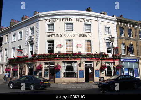 Galion espagnol Tavern à Greenwich avec peintes : la Grande-Bretagne Shepherd Neame, brasseur le plus ancien (créé en 1698) Banque D'Images