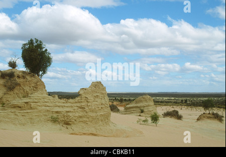 Murs de Chine au lac Mungo, un lac asséché dans l'Outback du sud-ouest de la Nouvelle-Galles du Sud, Australie Banque D'Images