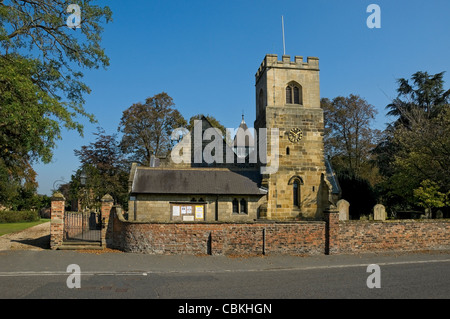 L'église St Oswald baleine près de Thirsk North Yorkshire Angleterre Royaume-Uni Royaume-Uni GB Grande Bretagne Banque D'Images