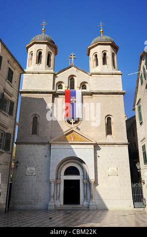 Eglise Saint-Nicolas sur la place de saint Luc dans la vieille ville de Kotor. Monténégro Banque D'Images