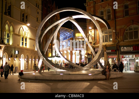 Spirit of belfast sculpture par dan george dans cornmarket irlande du nord uk united kingdom Banque D'Images