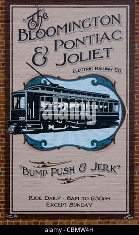 Fresque de Bloomington, Pontiac et Joliet Electric Railway Company, Walldog Mural Project, Route 66, Pontiac, Illinois, États-Unis Banque D'Images