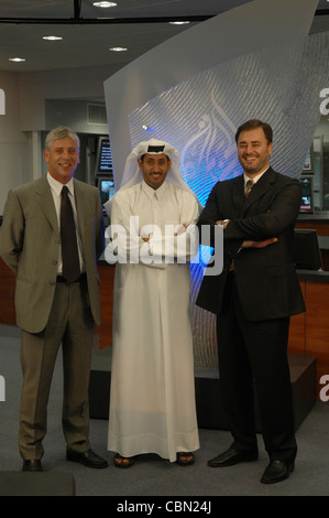 Sheikh Hamad Bin Thamer Al Thani, Al Jazeera Président Nigel Parsons Chef de Al Jazeera English et Waddah Khanfar Chef de l'Arabe Banque D'Images