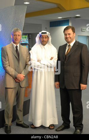 Sheikh Hamad Bin Thamer Al Thani, Al Jazeera Président Nigel Parsons Chef de Al Jazeera English et Waddah Khanfar Chef de l'Arabe Banque D'Images