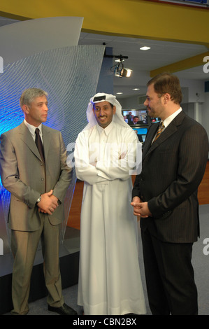 Sheikh Hamad Bin Thamer Al Thani, Al Jazeera Président Nigel Parsons Chef de Al Jazeera English et Waddah Khanfar Chef de l'Arabe Banque D'Images