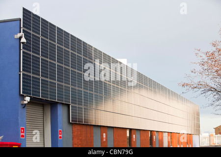 L'installation d'essai de l'énergie solaire à NAREC, une installation d'essai et de recherche pour l'énergie renouvelable en Blyth, Northumberland, Angleterre. Banque D'Images