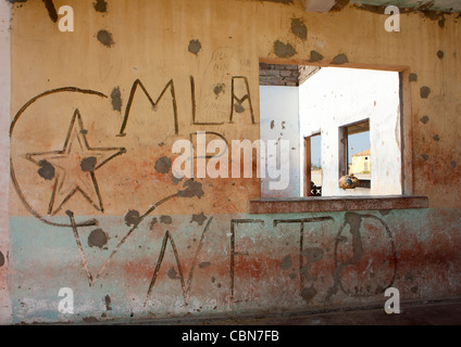 Ruines du Village de Chitado Après la guerre civile, l'Angola Banque D'Images