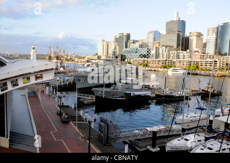 L'Maritme Museum avec certains des bateaux historiques amarrés à Darling Harbour, Sydney, New South Wales, Australie. Banque D'Images