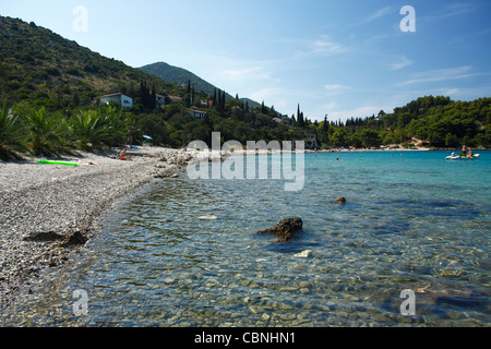 Plage Près de Vrila camping dans la partie sud de Orebic, Croatie Banque D'Images