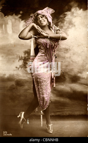 Belle artiste afro-américaine Joséphine Baker Banque D'Images