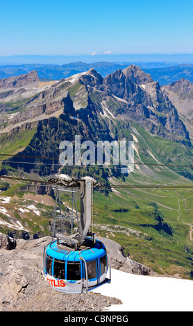 La rotation de la télécabine du mont Titls, Alpes Suisses, Suisse Banque D'Images