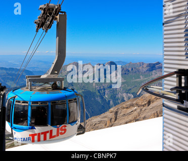 La rotation de la télécabine du mont Titls, Alpes Suisses, Suisse Banque D'Images