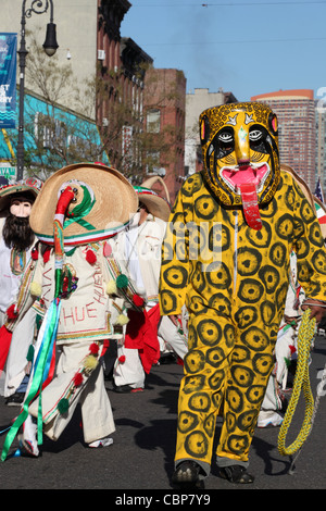 12 Décembre, fête de la Vierge de Guadalupe, Greenpoint, Brooklyn, New York City, New York, USA Banque D'Images